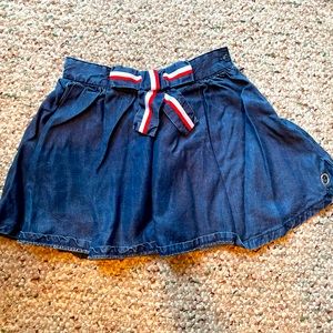 Brums skirt for a 4 / 5 yrs old child.